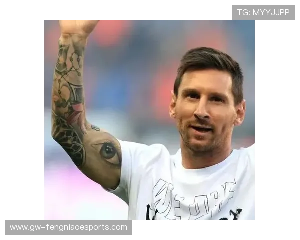 足球巨星华丽变身 从青涩少年到足坛传奇的精彩瞬间回顾